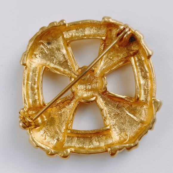 Vintage Matte Gold Tone Ribbon Knot Brooch 1970s 1980s Bold Statement Pin - Picture 11 of 11